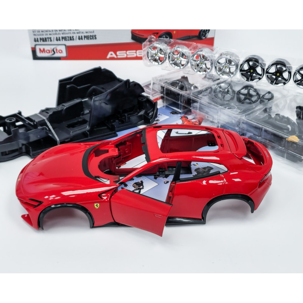 Колекционерски метален модел за сглобяване Ferrari Purosangue / Ферари, 2022, Maisto, 1:24, червен