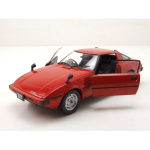 Метална кола Mazda RX-7 / Мазда, 1980, WhiteBox, мащаб 1:24, червен цвят