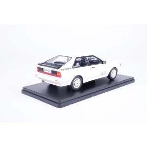 Метална колa Audi Quattro / Ауди, 1981, WhiteBox, мащаб 1:24, бял цвят